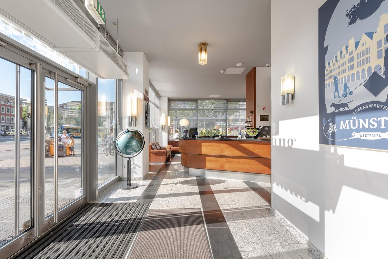 Hotel Conti Am Hauptbahnhof Munster  Exteriör bild